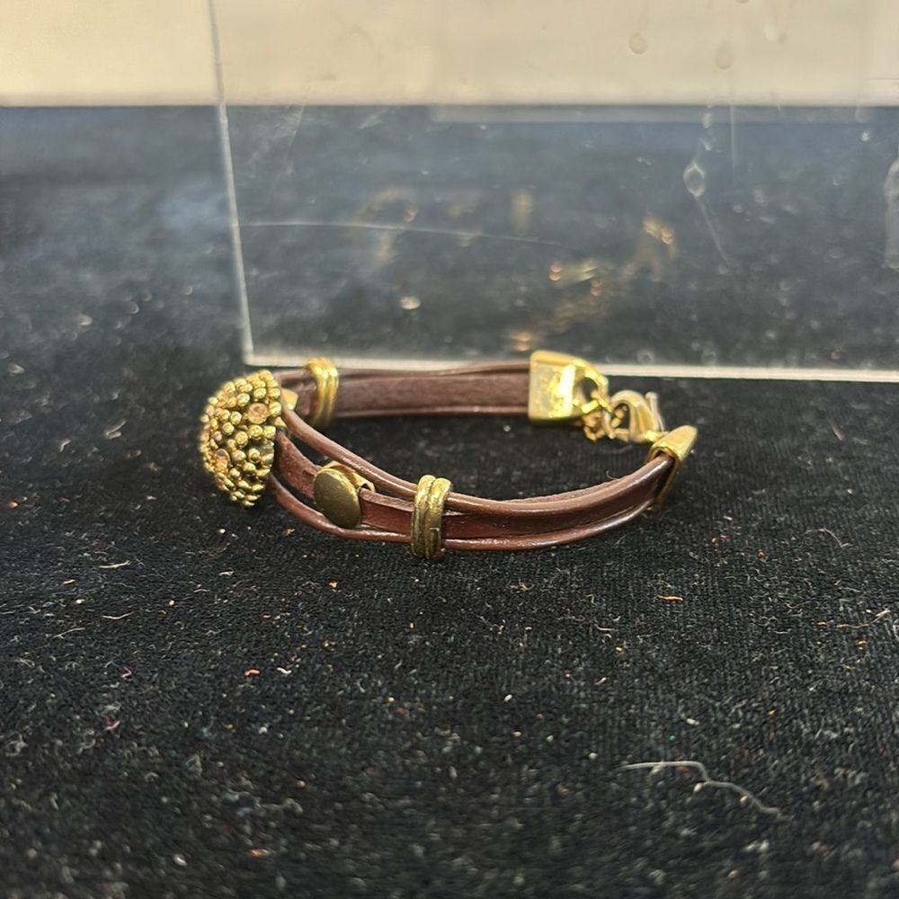 Leather w Rhinestone Dome Bracelet - Picture 2 of 7